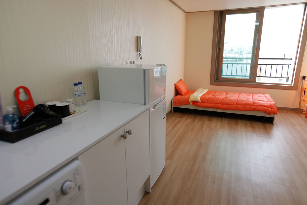 Sb House Hotel Szuvon Kültér fotó